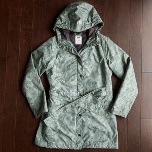 Helly Hansen Leaf Floral Patterned Green Jacket Coat Size Medium